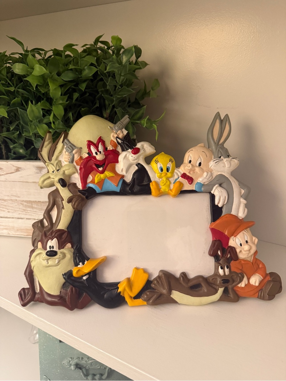 Vintage 1990s Warner Bros Looney Tunes 3D Resin Group Picture Frame 4x6